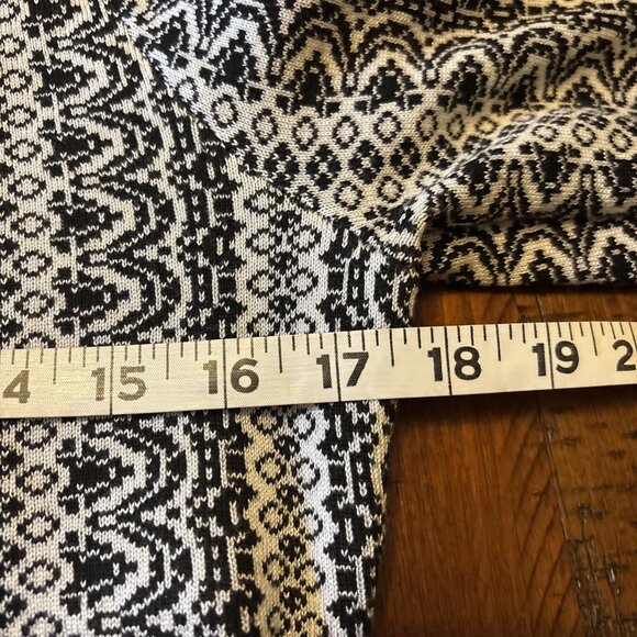 Nina Leonard Dress Womens Size M Black White Geometric Fit & Flare Knit NWT - Picture 5 of 7